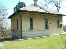 Kiadó iroda, rendelő - Józsefhegyi út 13.