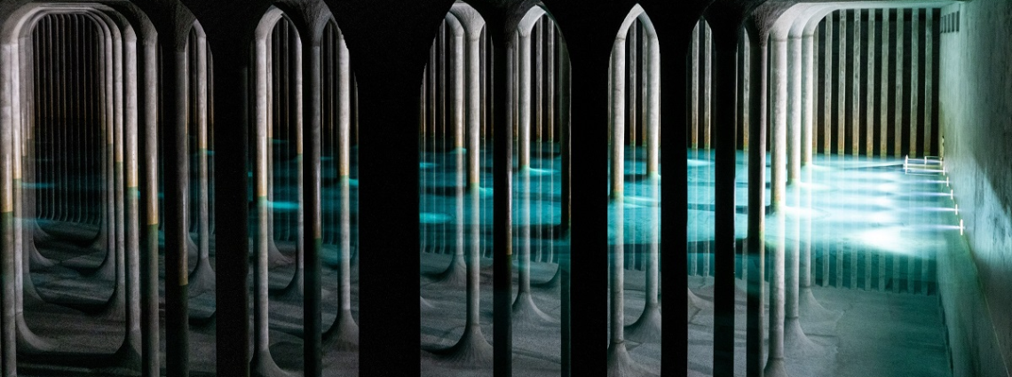 A képen a Gruber József víztároló medence látható.